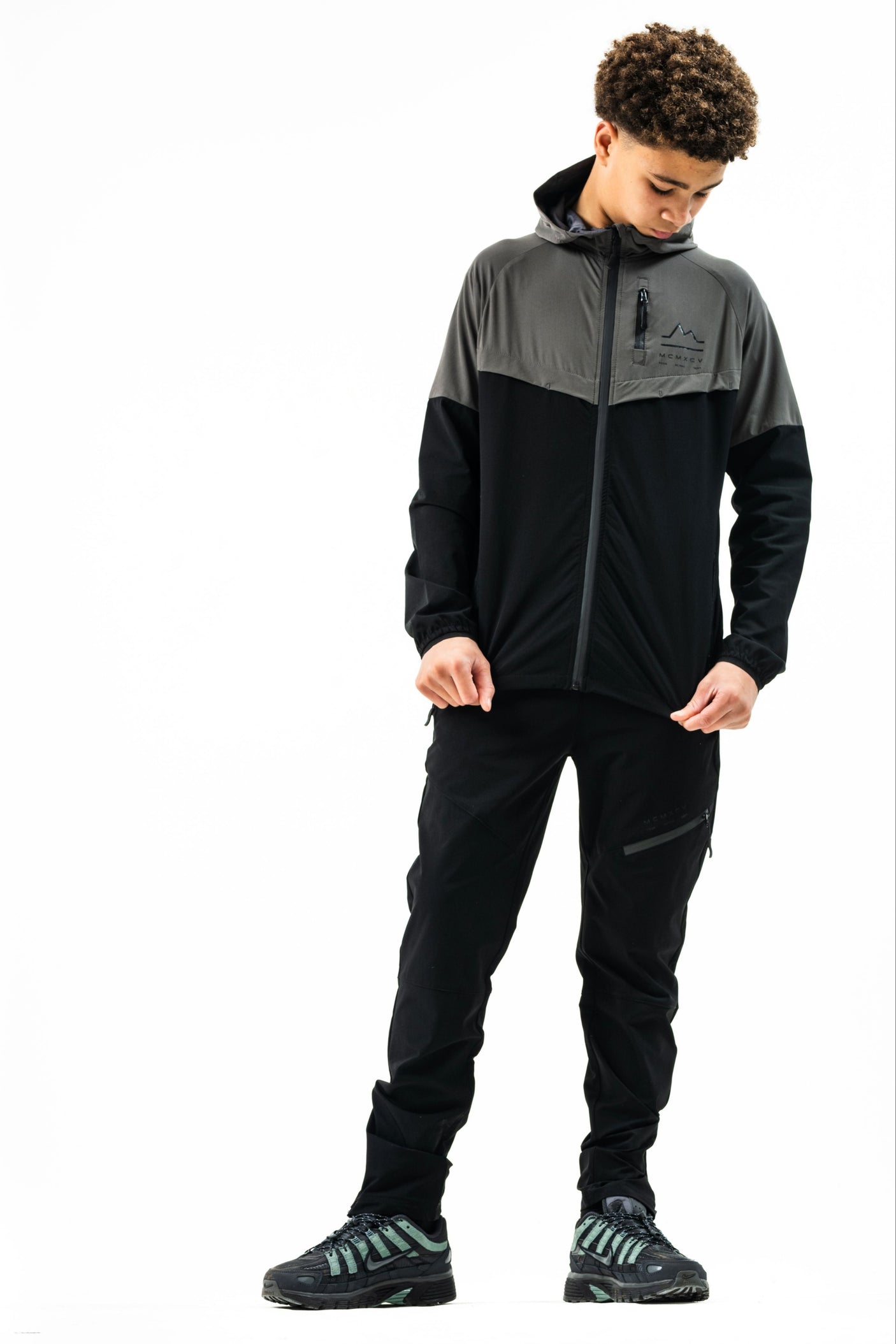 ASCENT JUNIOR TECH TRACKSUIT- CHARCOAL/BLACK