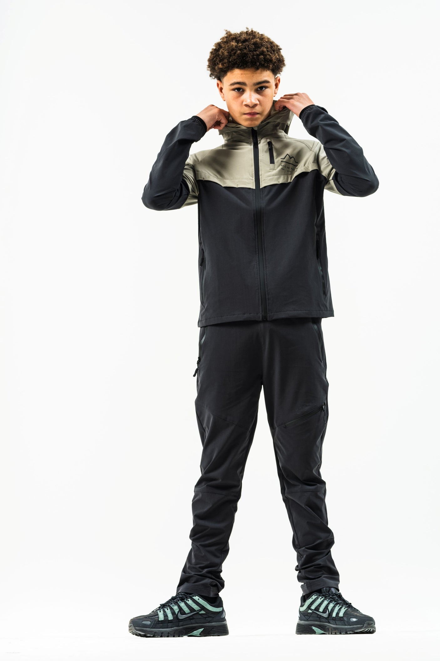 ASCENT JUNIOR TECH TRACKSUIT- GREY/DARK CHARCOAL