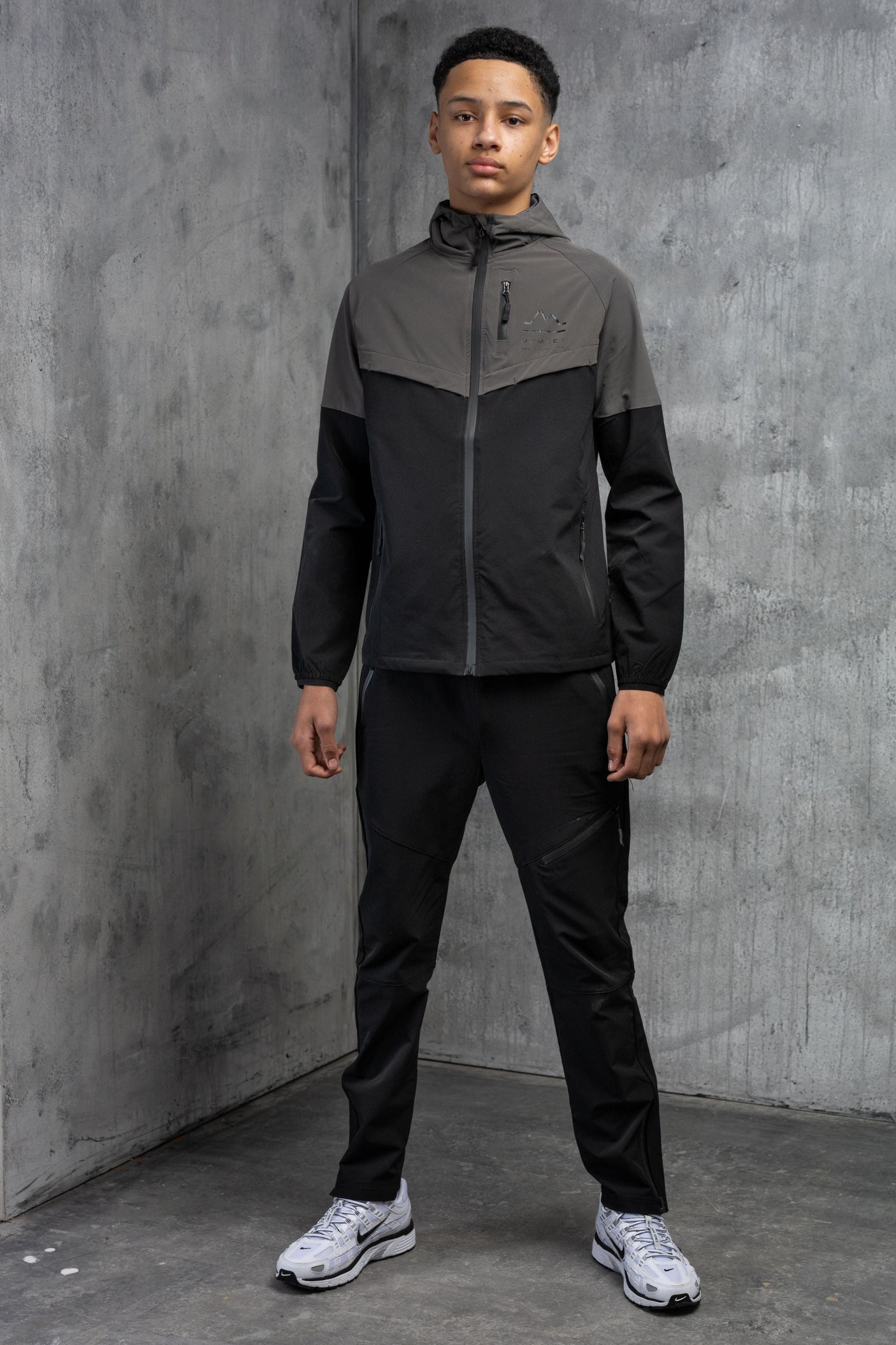 ASCENT JUNIOR TECH TRACKSUIT- CHARCOAL/BLACK