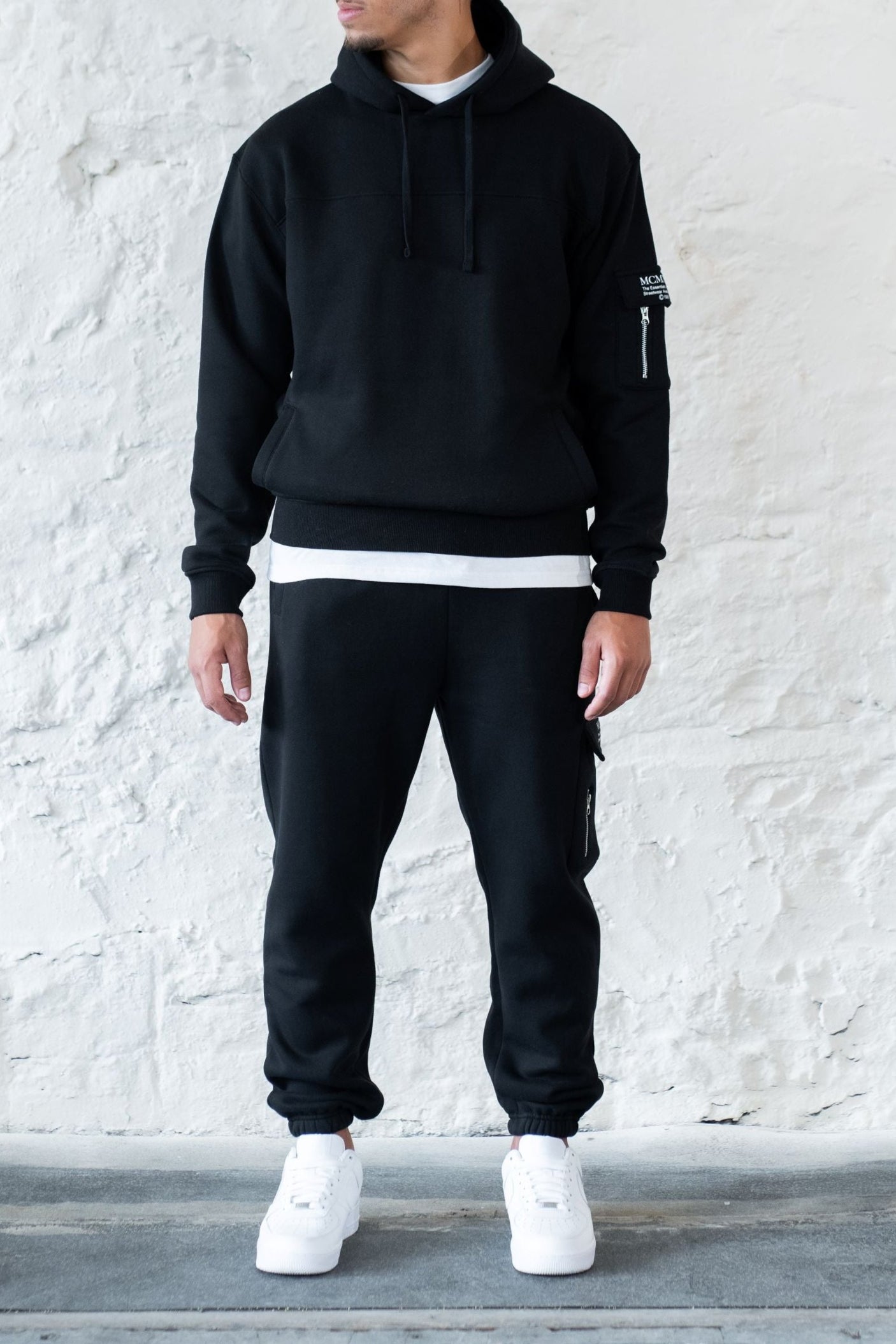 BOURNE HOODIE - BLACK