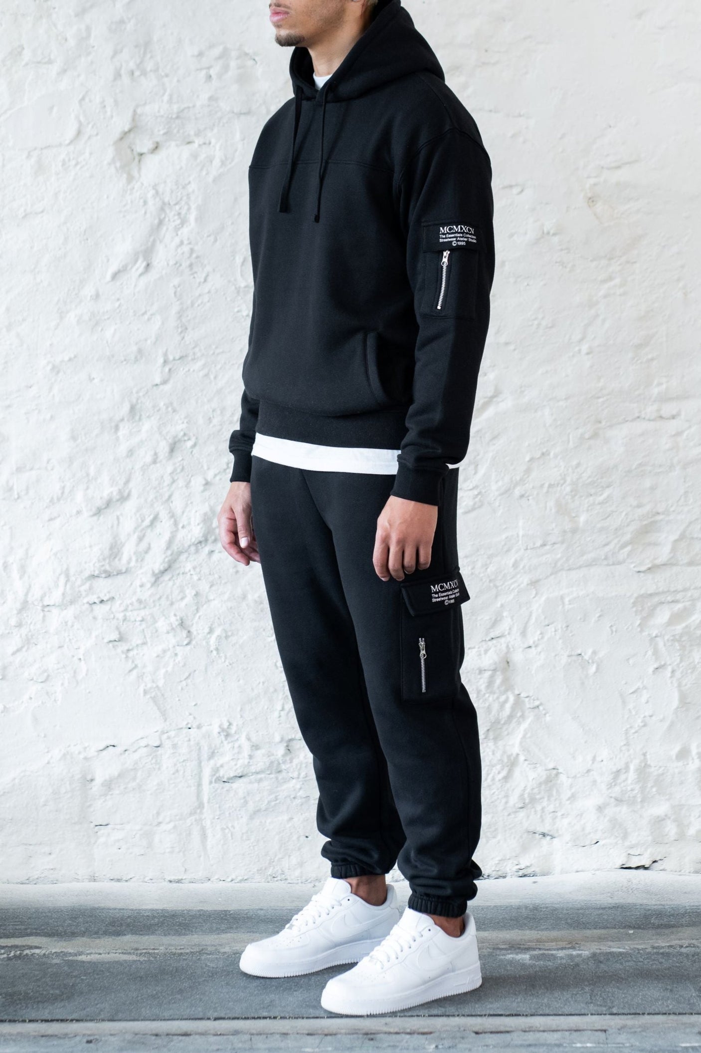 BOURNE JOGGERS - BLACK