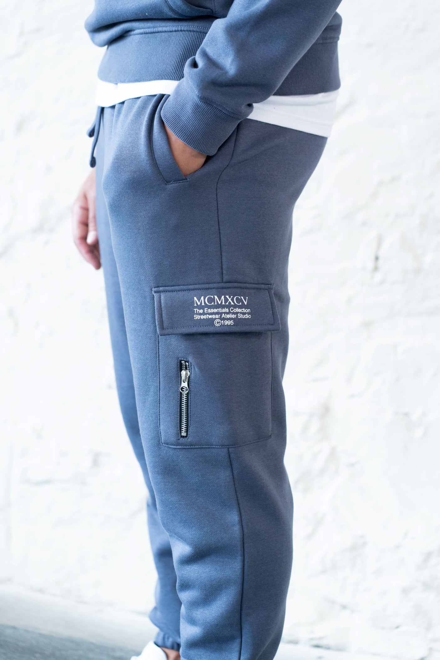 BOURNE JOGGERS - NIGHT SHADOW BLUE