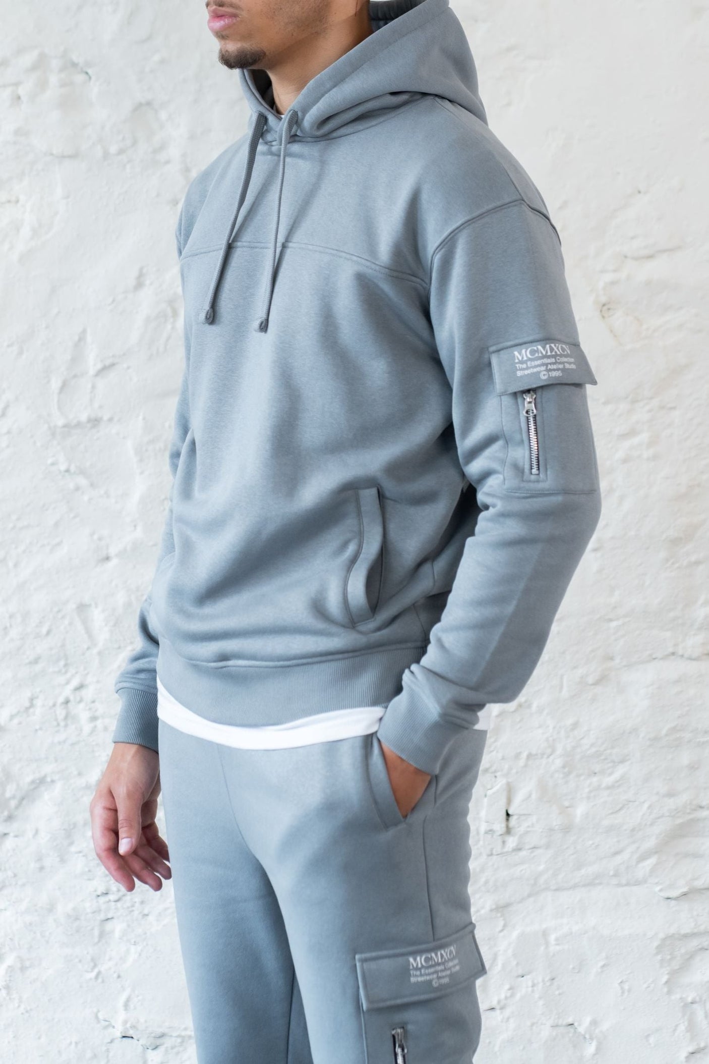 BOURNE HOODIE - LAVA GREY