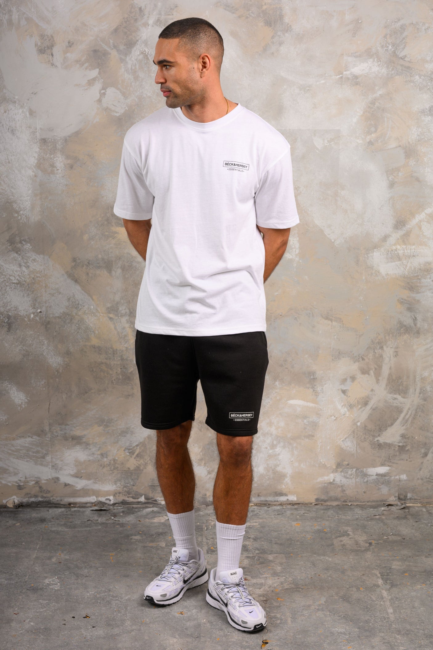 ESSENTIALS T-SHIRT - WHITE