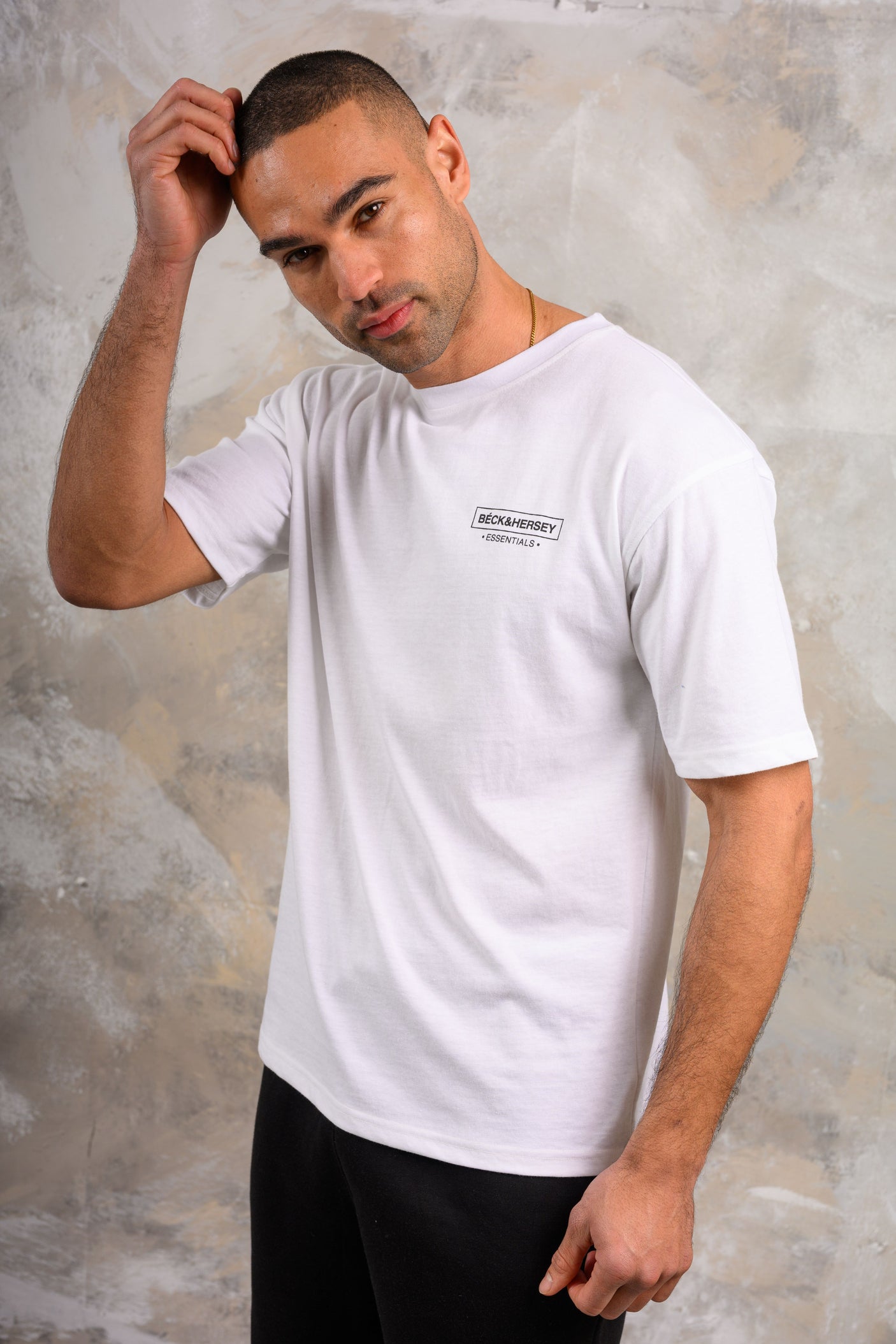 ESSENTIALS T-SHIRT - WHITE