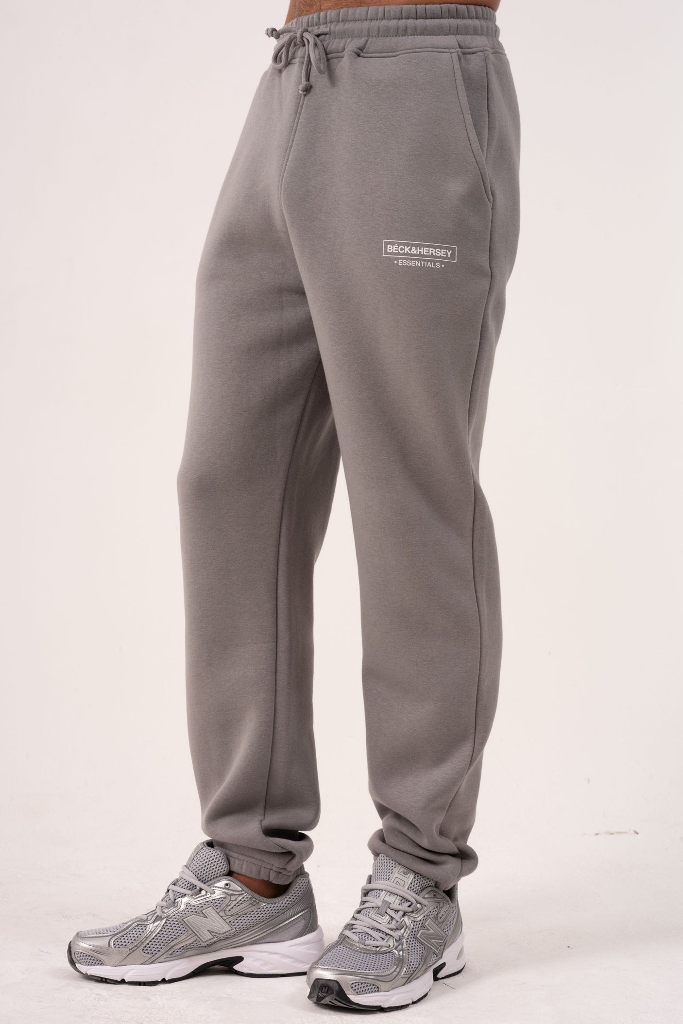 ESSENTIAL JOGGERS - LAVA