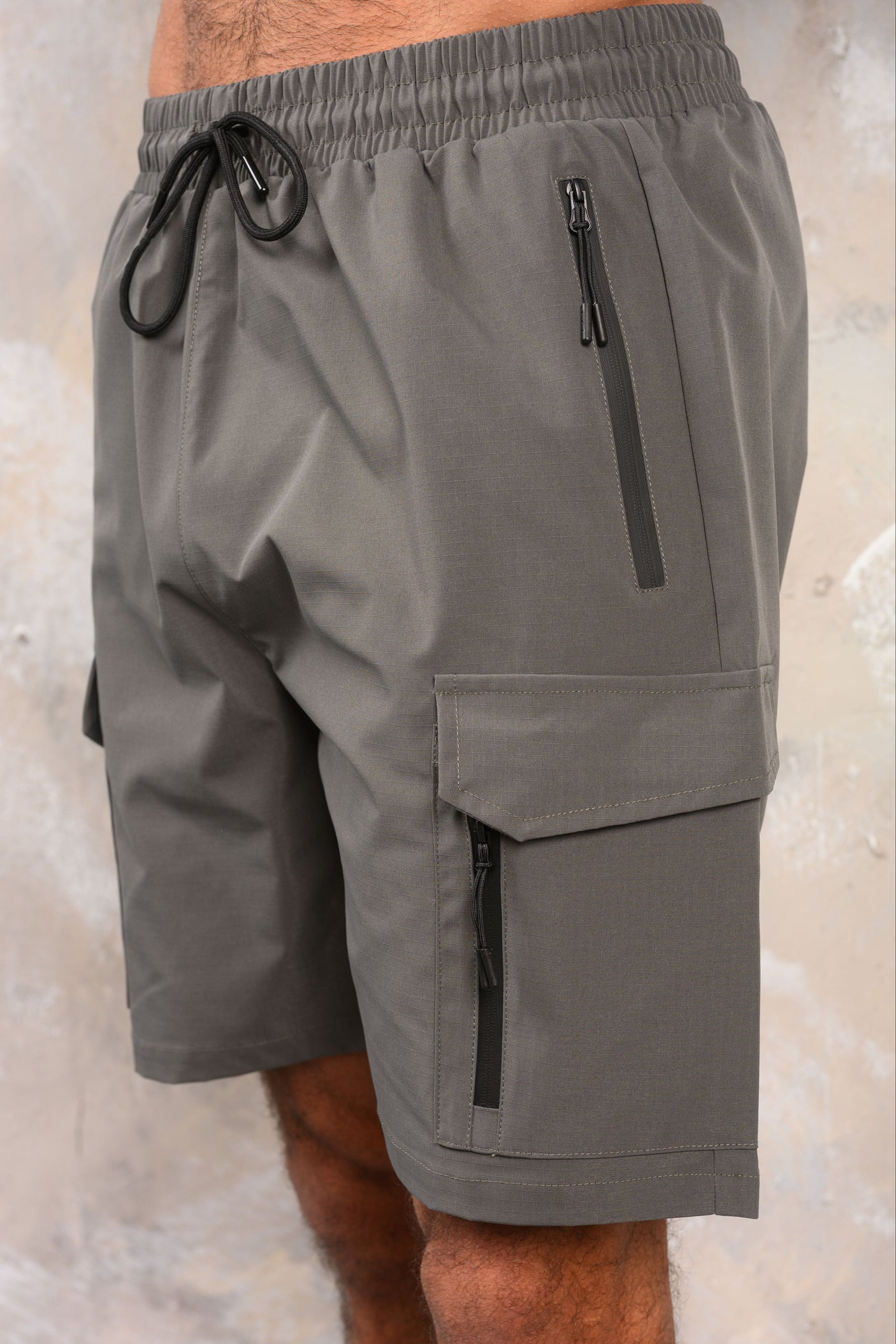 FALCON SHORTS - CONCRETE GREY