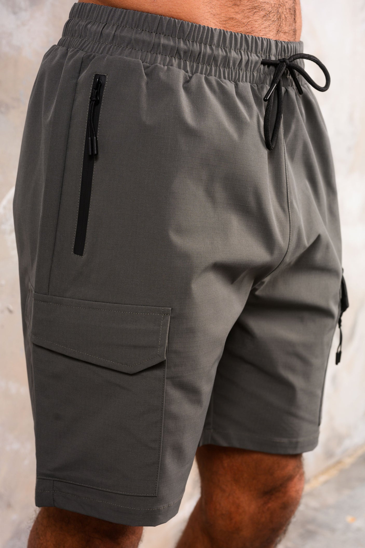 FALCON SHORTS - CONCRETE GREY