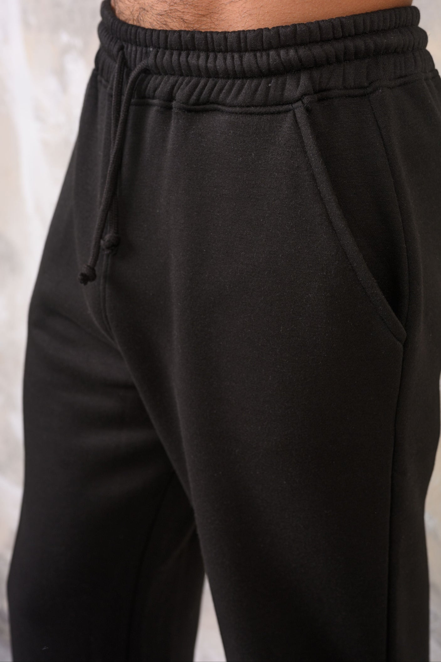 FELIX (UNBRANDED) OPEN HEM JOGGERS - BLACK