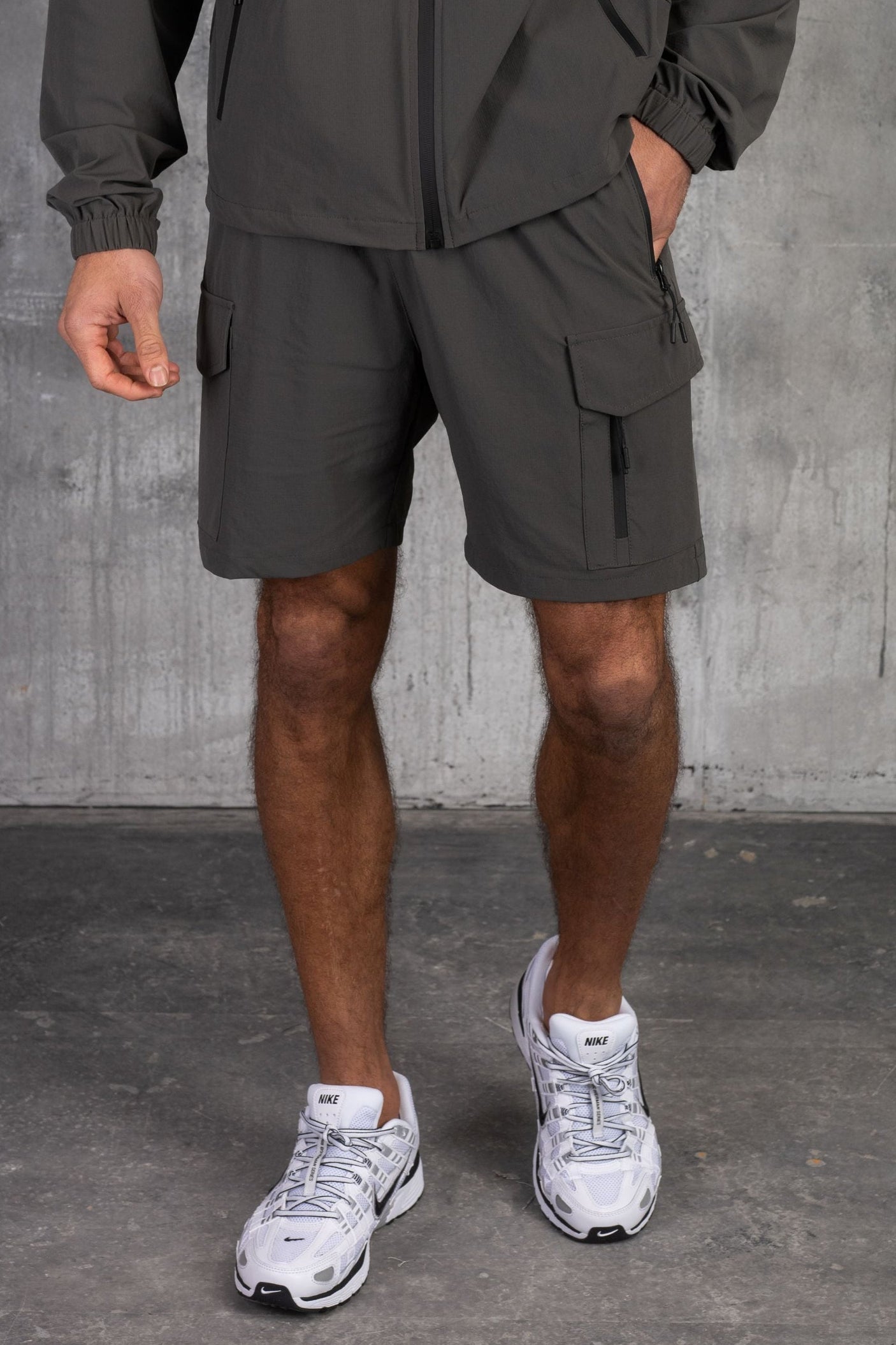 JETSTAR SHORT - DK KHAKI
