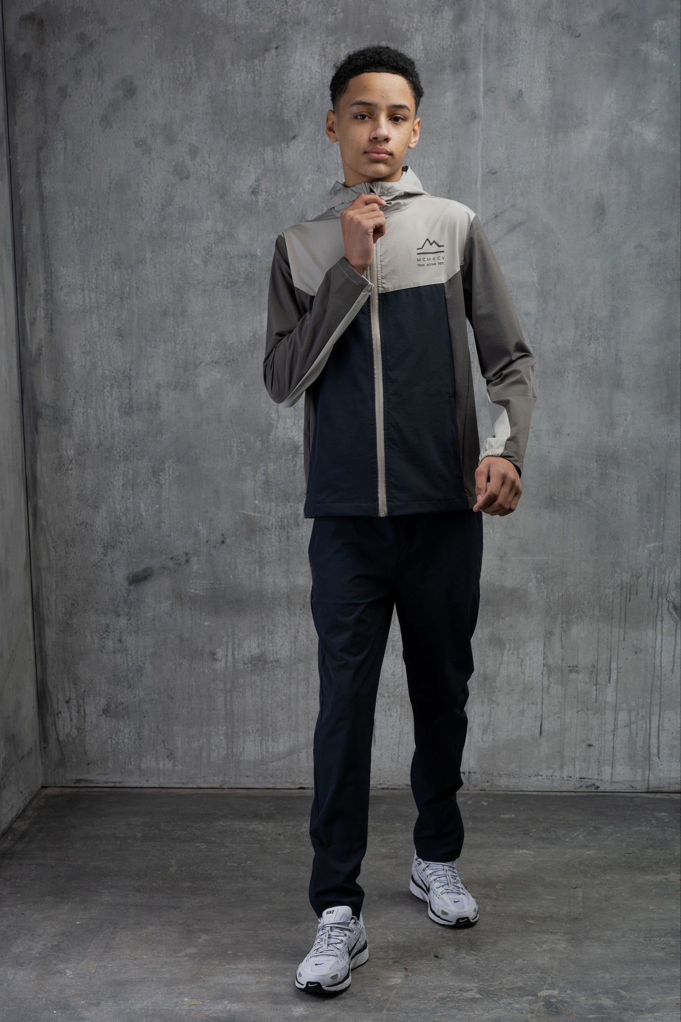 PULSE JUNIOR TECH TRACKSUIT- STONE/OMBRE/CHARCOAL