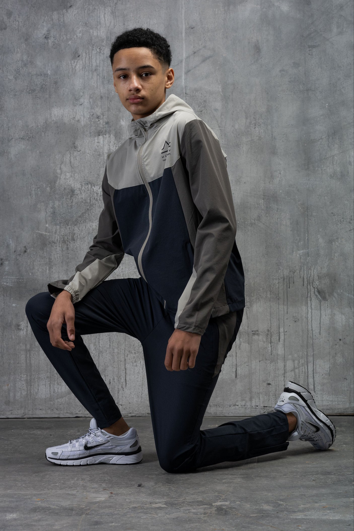 PULSE JUNIOR TECH TRACKSUIT- STONE/OMBRE/CHARCOAL