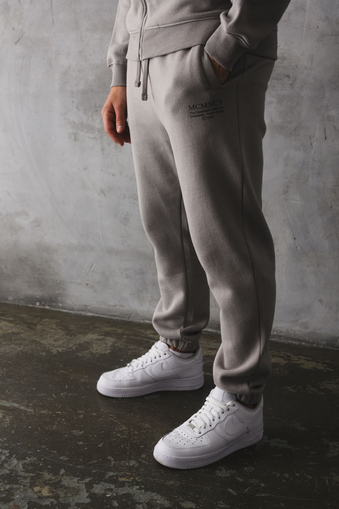 TERM TRACKSUIT - MID GREY