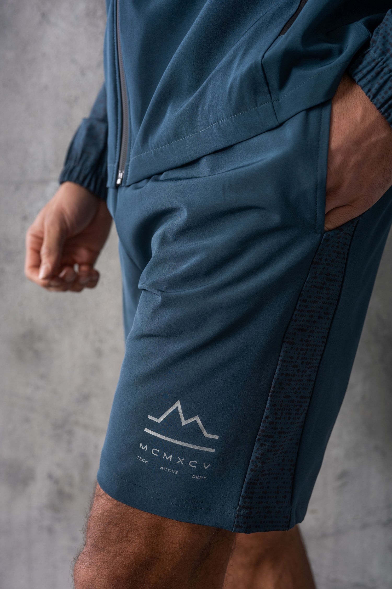 VICTORY TECH SHORT - DK PETROL – Beck and Hersey