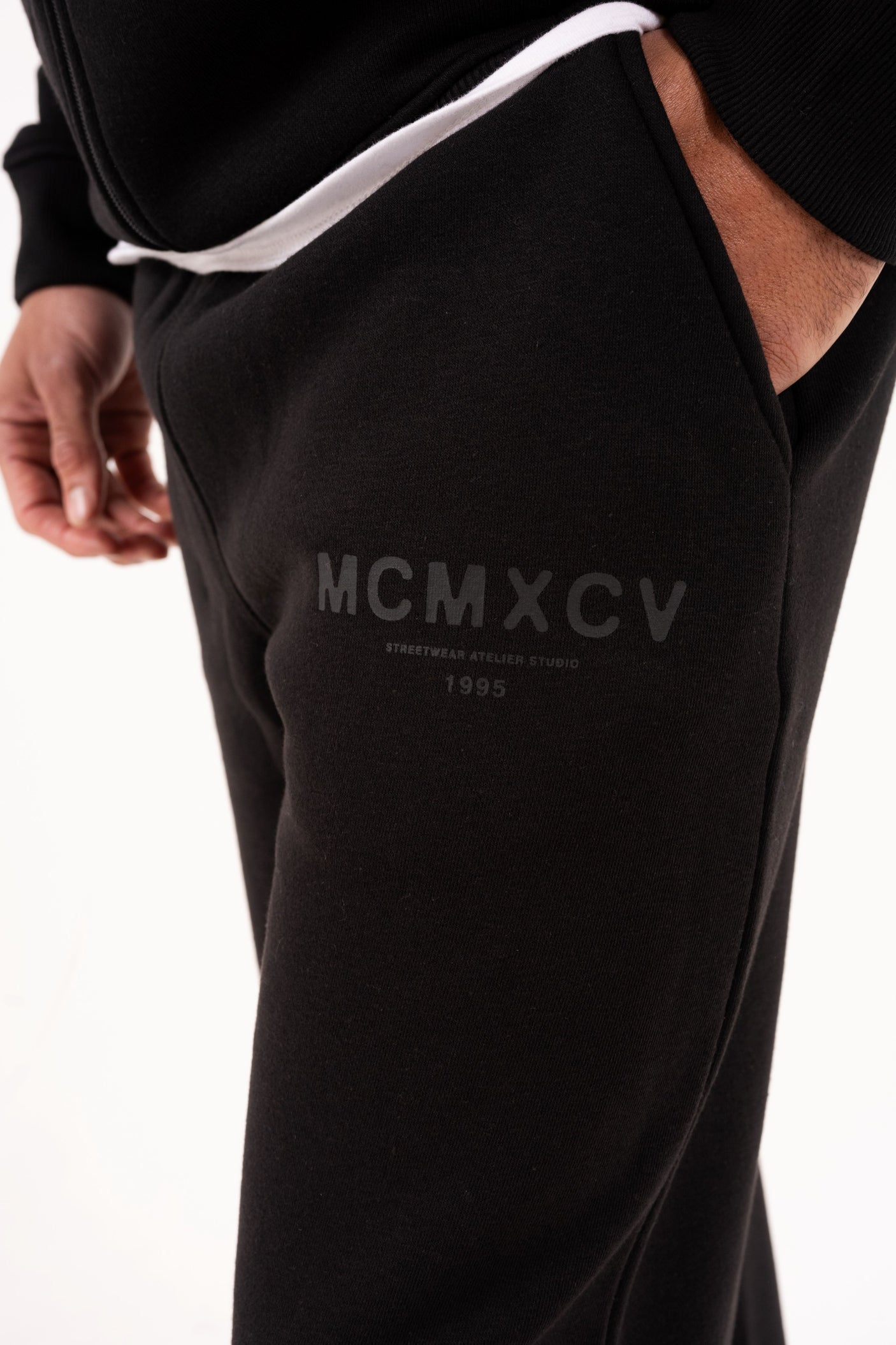 ZEUS OPEN HEM FULL ZIP TRACKSUIT - BLACK