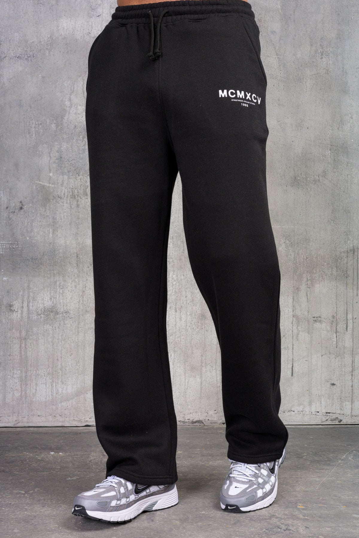ZEUS OPEN HEM JOGGERS - BLACK